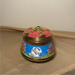 Beautiful swan music trinket box